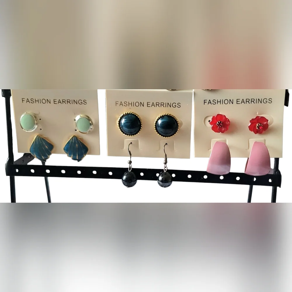 Fashion Earrings LOT 4 (15Prs)